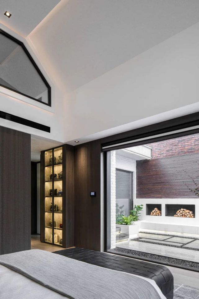 清水混凝土模板施工質量如何控制？